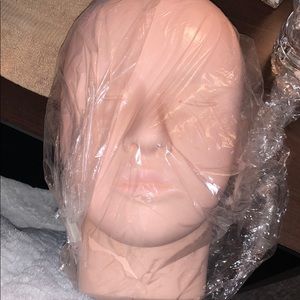 Cosmetic mannequin for practice